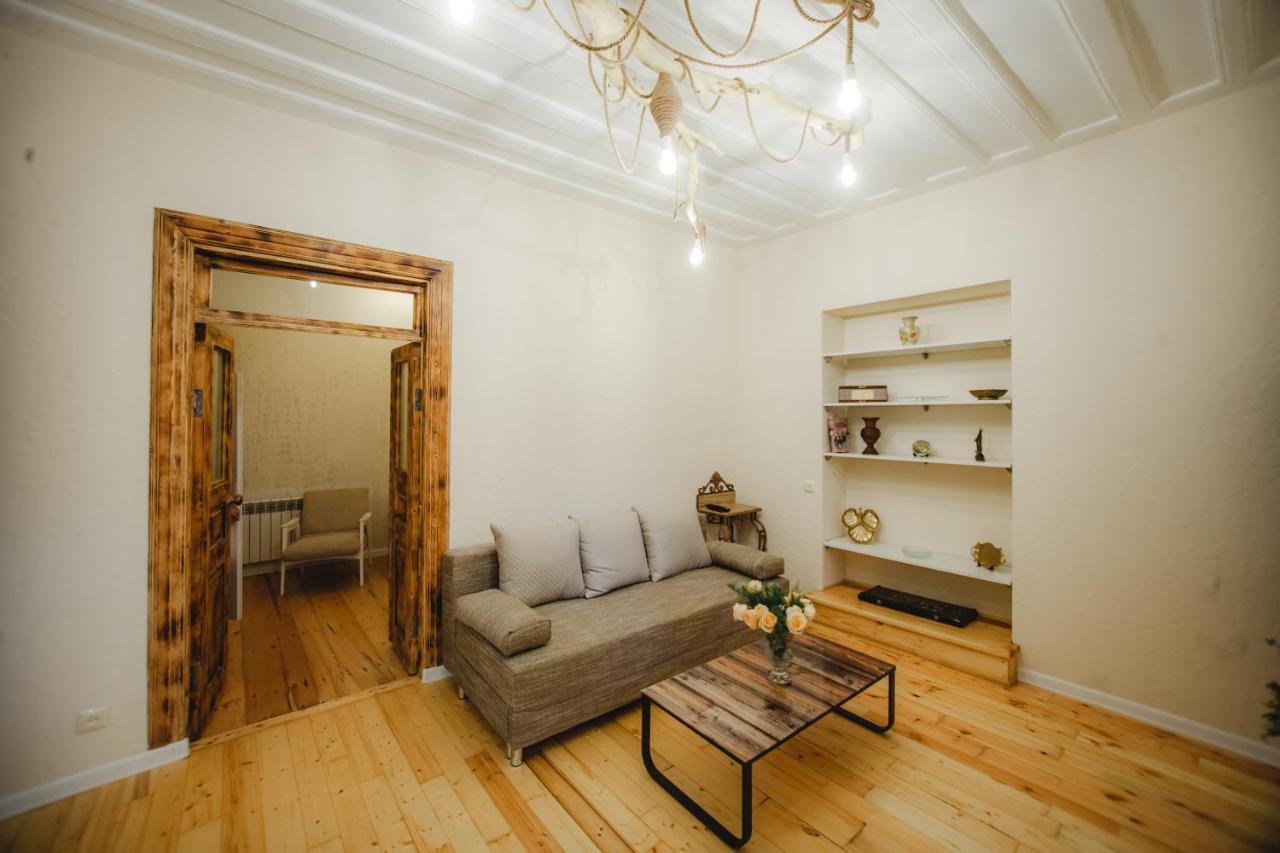 Mkhitaryan Guest House Gyumri Extérieur photo